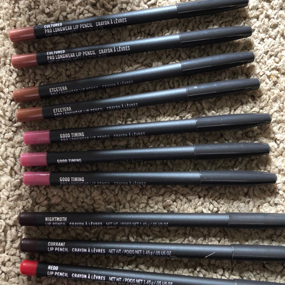 MAC lip pencil